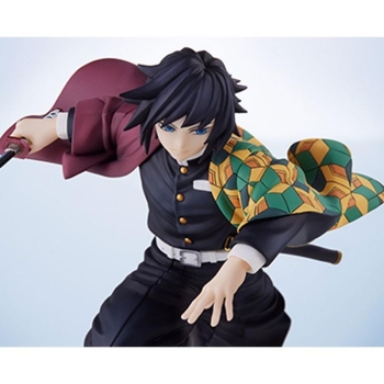 Sehr schöne Statue von Giyu Tomioka aus Demon Slayer: Kimetsu no Yaiba. Diese Figur aus Aniplex' Conofig-Reihe ist sehr detailliert, ca 14 cm groß und wird inkl. Base in einer bedruckten Fensterbox geliefert. Ein tolles Sammlerstück für Demon Slayer Kimet